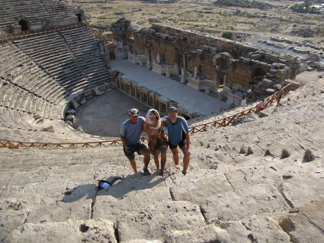 2009-10-04 amfiteatr w hierapolis.jpg